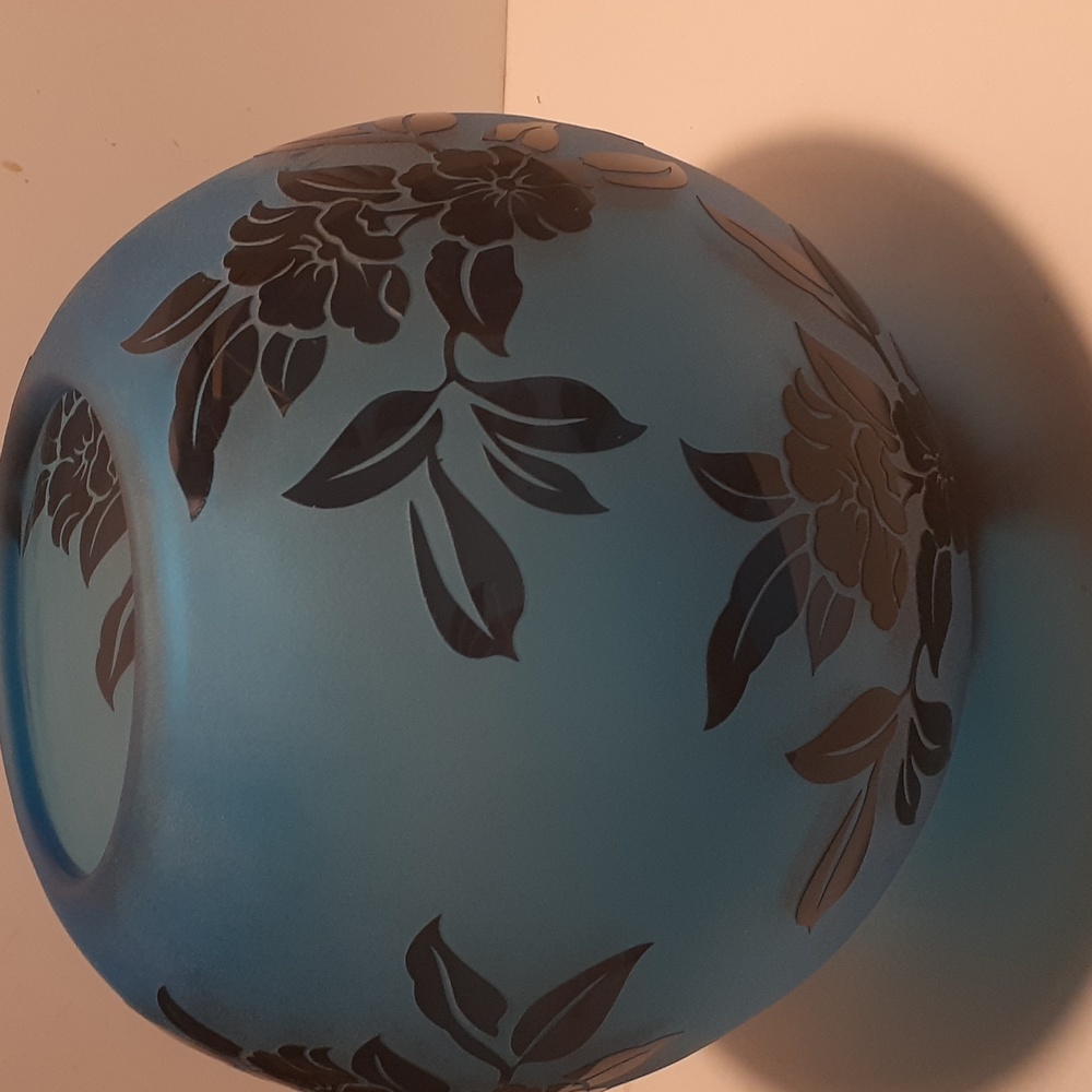 Vtg Black on frost blue acid etched cameo hand blown art glass bowl/vase - Picture 6 of 6